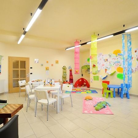 Residenza Casale Aparthotel Ponte delle Arche Luaran gambar