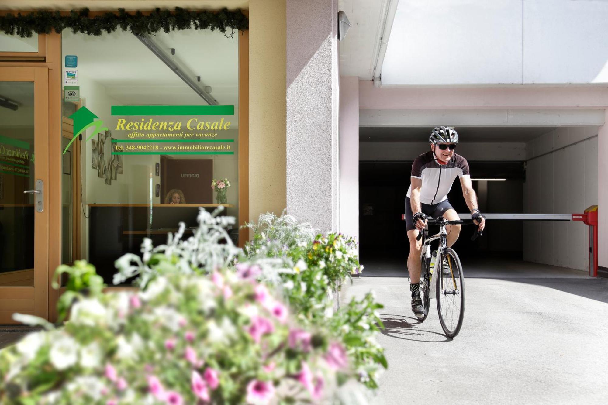 Residenza Casale Aparthotel Ponte delle Arche Luaran gambar