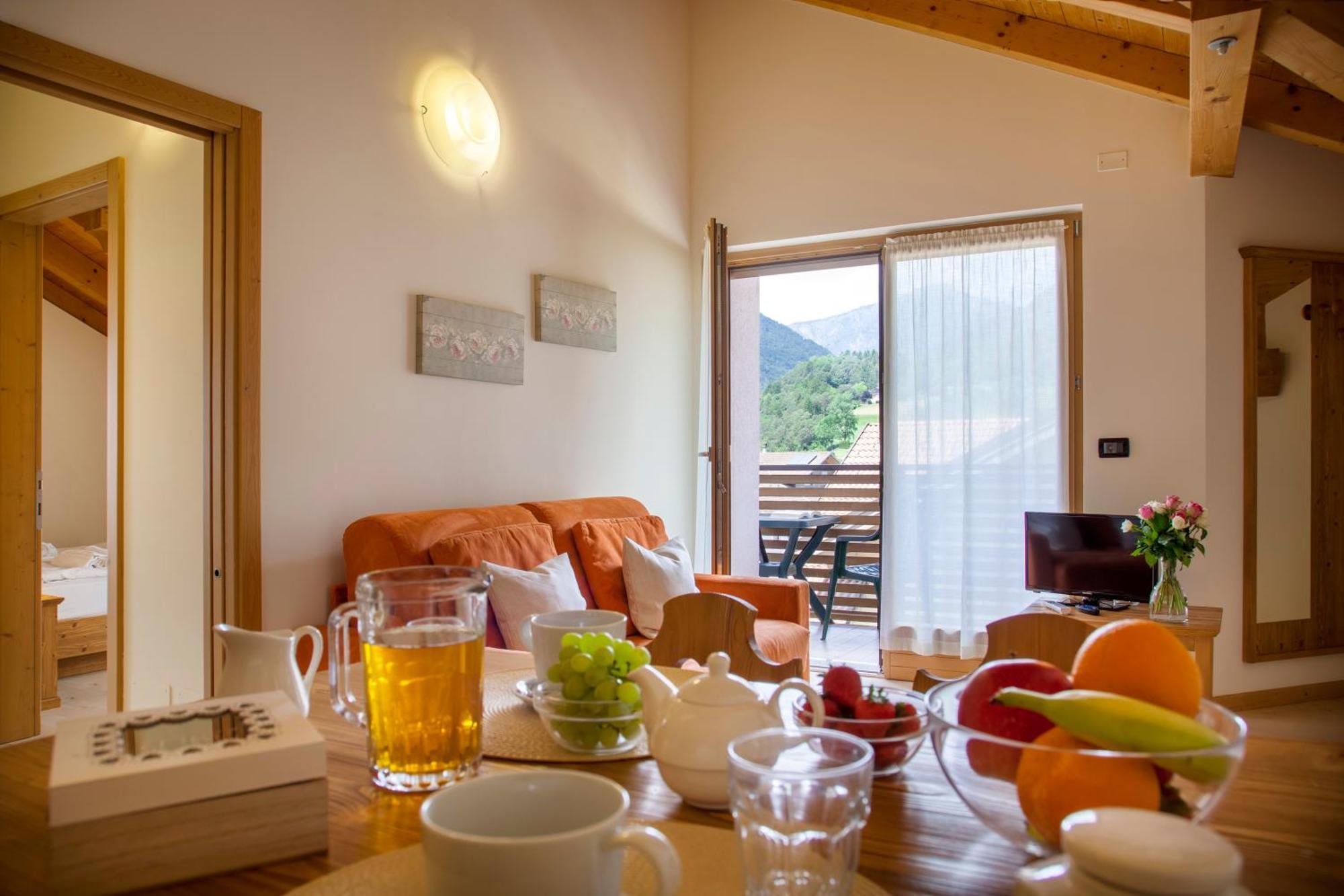 Residenza Casale Aparthotel Ponte delle Arche Luaran gambar