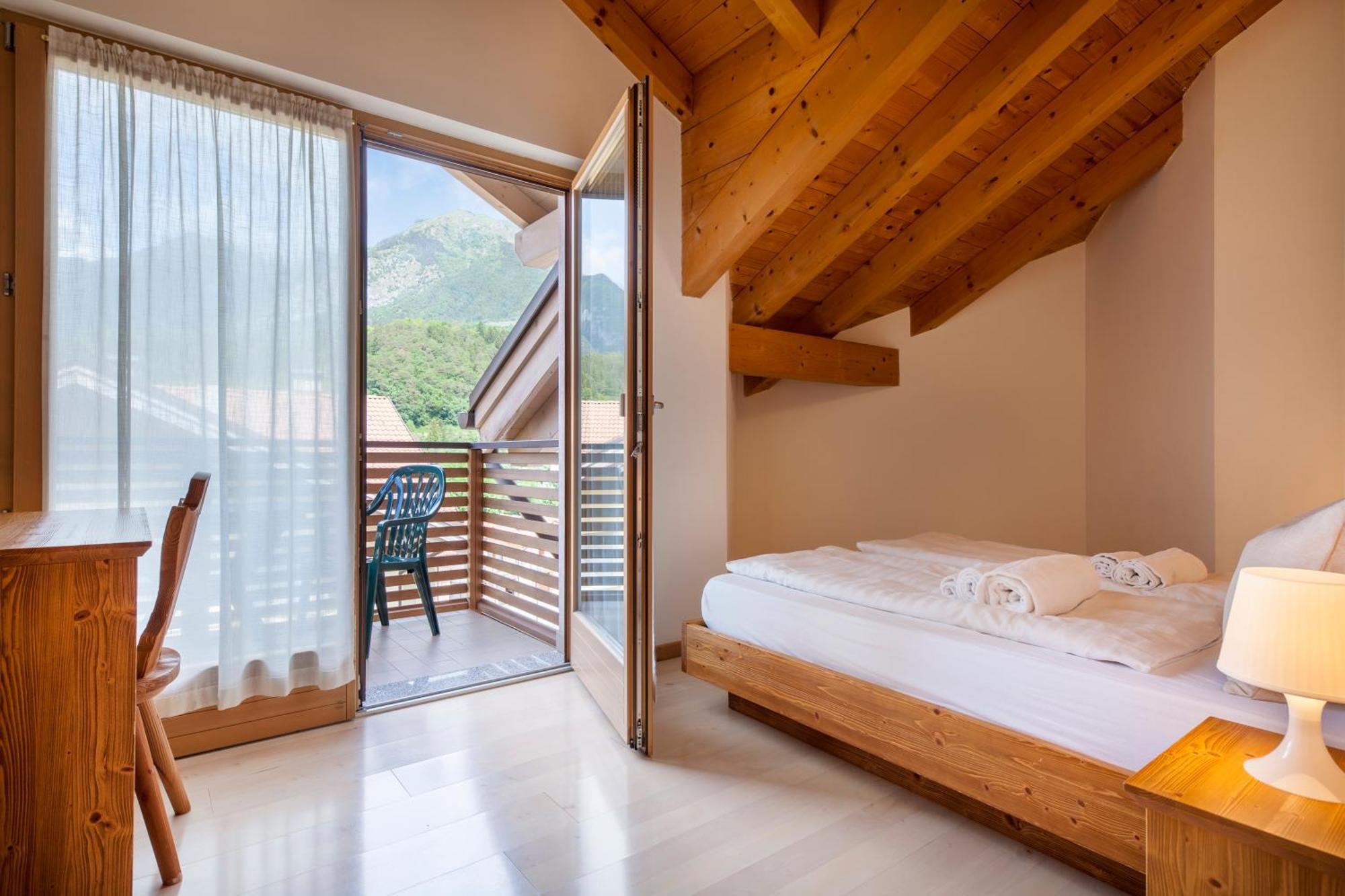 Residenza Casale Aparthotel Ponte delle Arche Luaran gambar
