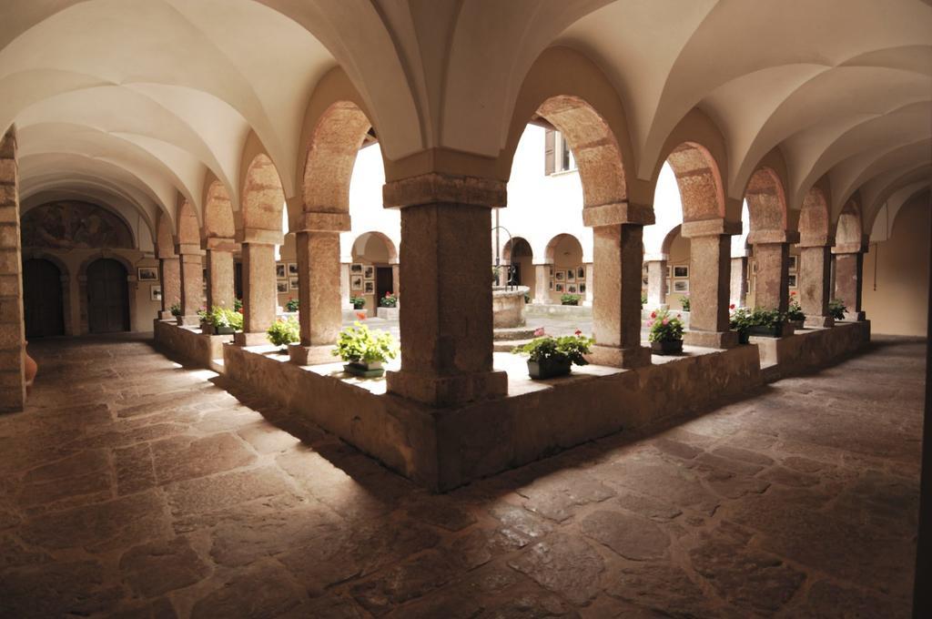 Residenza Casale Aparthotel Ponte delle Arche Luaran gambar