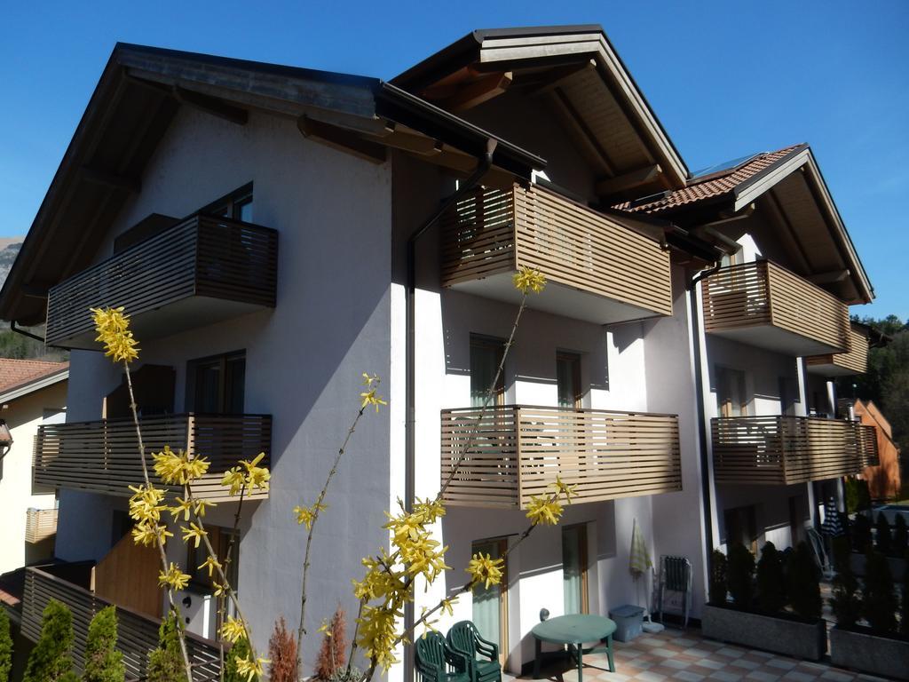 Residenza Casale Aparthotel Ponte delle Arche Luaran gambar